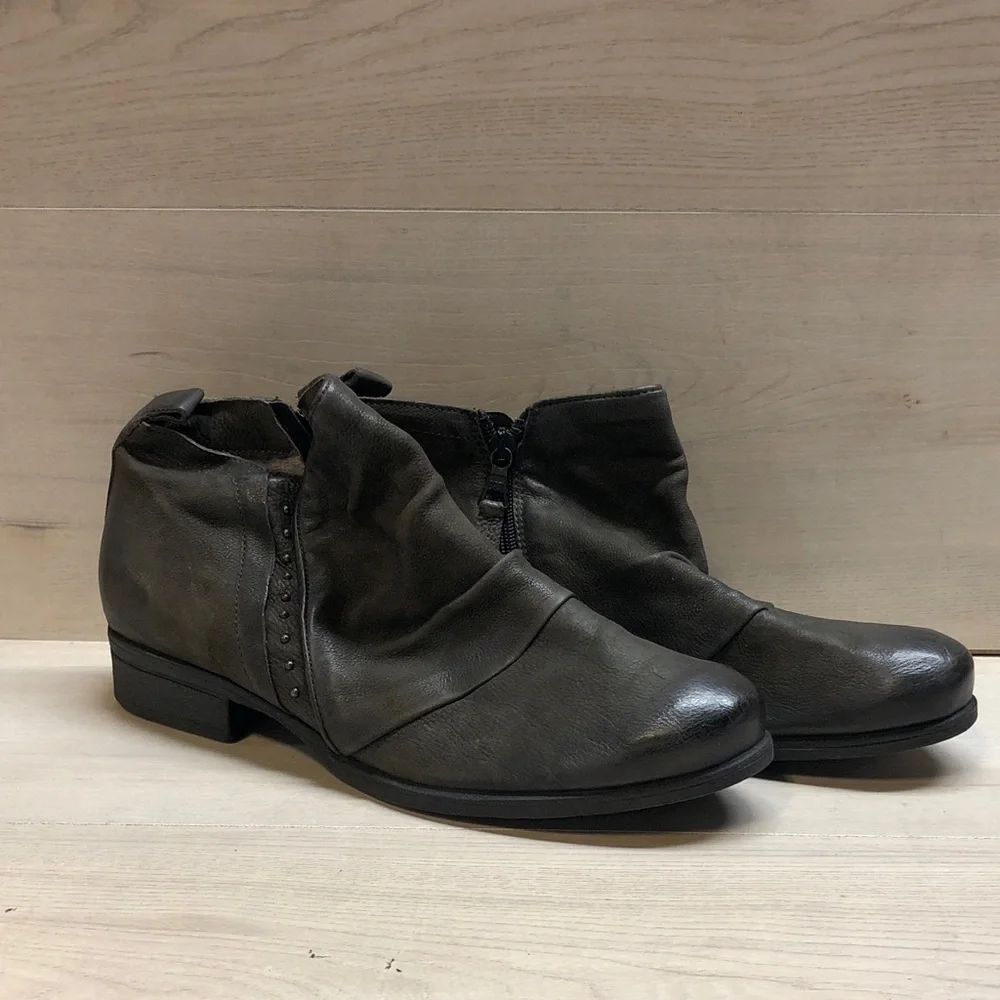 Men's Chukka Ankle Boots in Dark Gray #1514